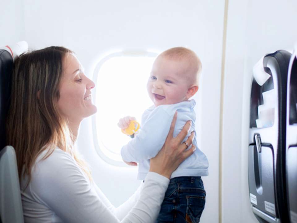 mom-baby-on-plane