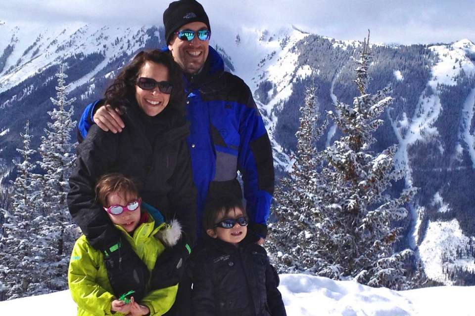 Kertesz family skiing