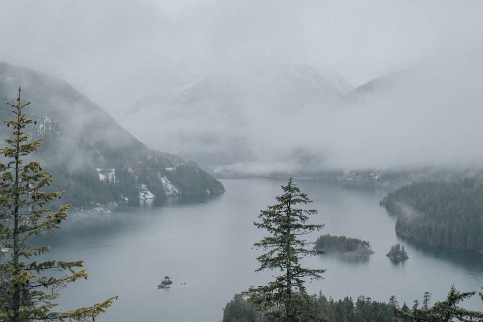 diablo-lake-overcast
